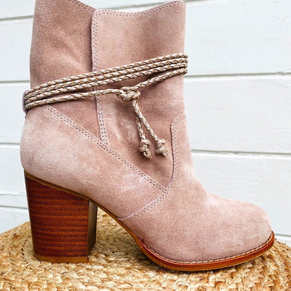 Splendid boots, tan leather, rope detail, size 8. Brand new without box.